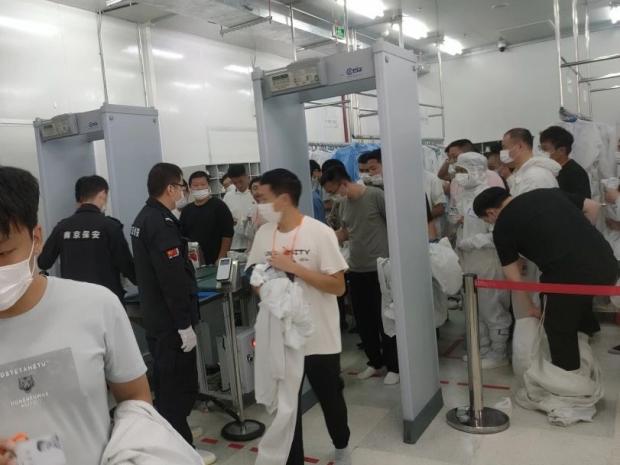 C:/Users/Administrator/Desktop/月滿中秋，南京市保安服務(wù)有限公司祝您中秋節(jié)快樂！/3.jpg3