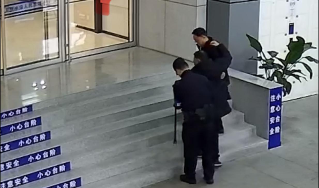 E:/25.12.10后 上傳網(wǎng)站留存/致敬“服務(wù)之星”劉禮兵！南京市保以專業(yè)守護安全，用溫情溫暖人心/照片/精修/5851dfcd78fd0f1bab3c514af4abc905.jpg5851dfcd78fd0f1bab3c514af4abc905